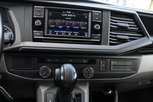 Volkswagen Transporter 2.0 TDI L2H1 DC PB Edition Camera, Carplay, Stoelverwarming, Sensoren, multimedia, 150pk, Automaat, 6 Zits, Uniek!