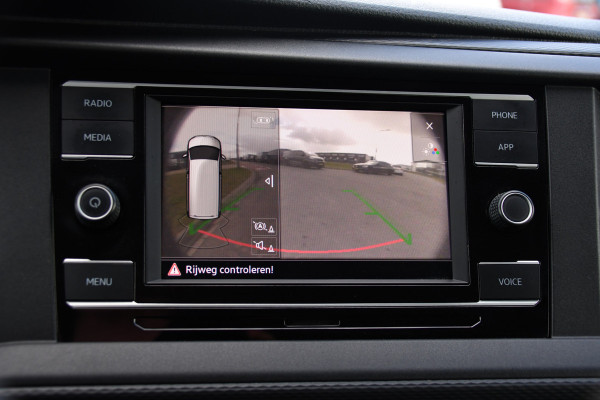 Volkswagen Transporter 2.0 TDI L2H1 DC PB Edition Camera, Carplay, Stoelverwarming, Sensoren, multimedia, 150pk, Automaat, 6 Zits, Uniek!