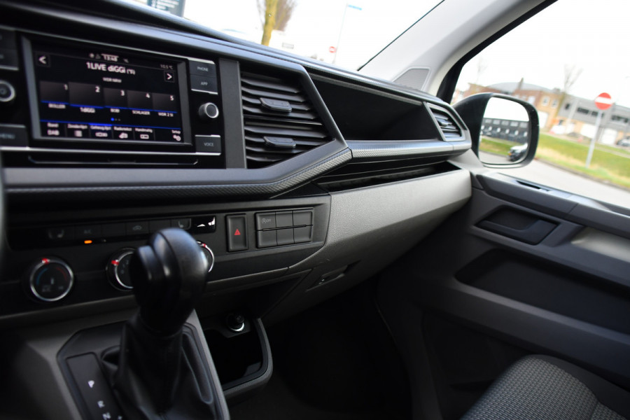Volkswagen Transporter 2.0 TDI L2H1 DC PB Edition Camera, Carplay, Stoelverwarming, Sensoren, multimedia, 150pk, Automaat, 6 Zits, Uniek!