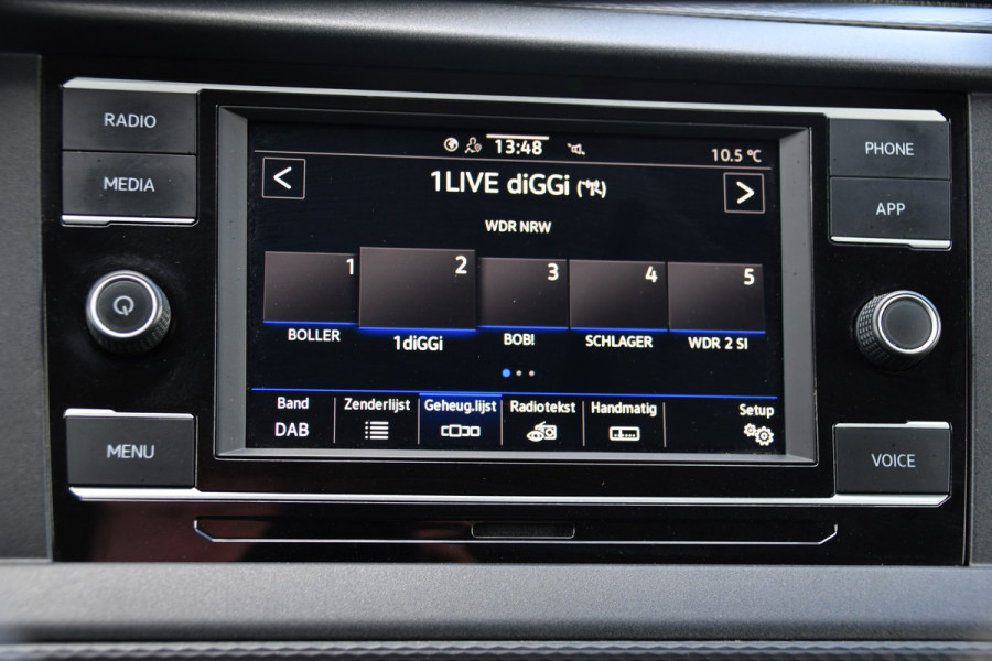 Volkswagen Transporter 2.0 TDI L2H1 DC PB Edition Camera, Carplay, Stoelverwarming, Sensoren, multimedia, 150pk, Automaat, 6 Zits, Uniek!