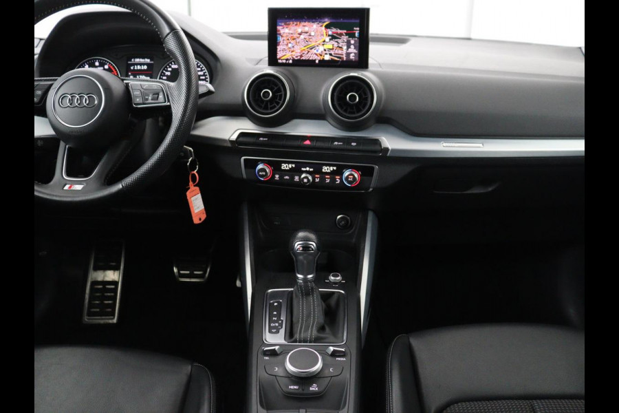 Audi Q2 35 TFSI S Edition | Leder | Automaat | Cruise Control | Navigatie | Trekhaak afneemaar | LED | DAB | Bleutooth