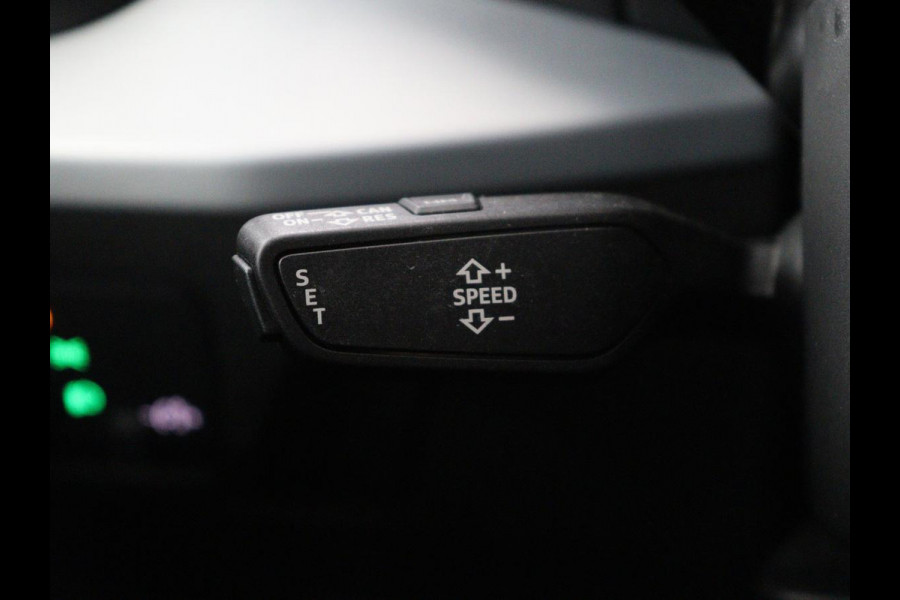 Audi Q2 35 TFSI S Edition | Leder | Automaat | Cruise Control | Navigatie | Trekhaak afneemaar | LED | DAB | Bleutooth
