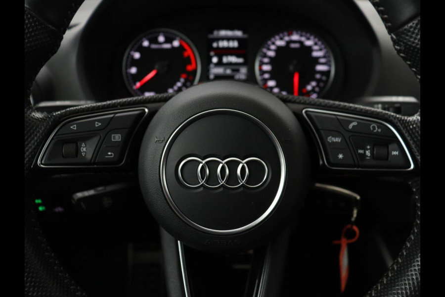 Audi Q2 35 TFSI S Edition | Leder | Automaat | Cruise Control | Navigatie | Trekhaak afneemaar | LED | DAB | Bleutooth