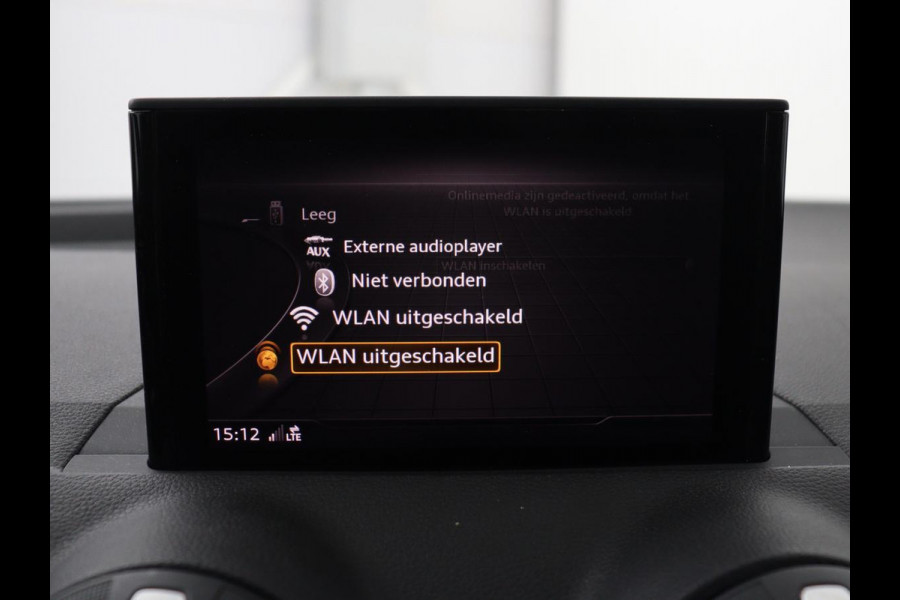 Audi Q2 35 TFSI S Edition | Leder | Automaat | Cruise Control | Navigatie | Trekhaak afneemaar | LED | DAB | Bleutooth