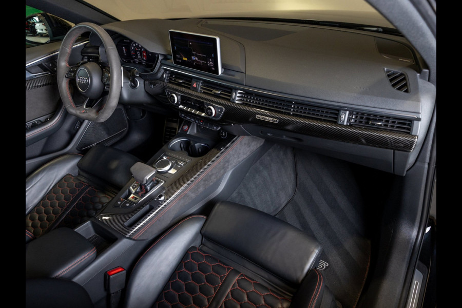 Audi A4 Avant 2.9 TFSI RS 4 quattro / 450pk / Panorama dak / Head up display / Carbon /