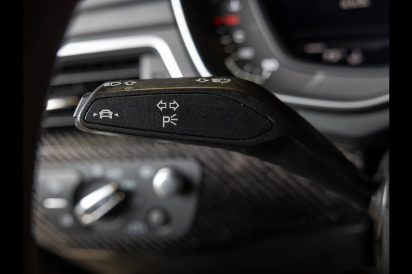 Audi A4 Avant 2.9 TFSI RS 4 quattro / 450pk / Panorama dak / Head up display / Carbon /