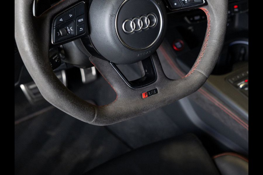 Audi A4 Avant 2.9 TFSI RS 4 quattro / 450pk / Panorama dak / Head up display / Carbon /