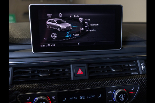Audi A4 Avant 2.9 TFSI RS 4 quattro / 450pk / Panorama dak / Head up display / Carbon /