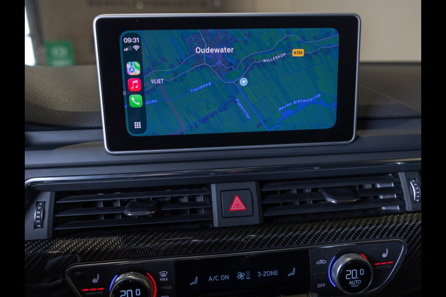 Audi A4 Avant 2.9 TFSI RS 4 quattro / 450pk / Panorama dak / Head up display / Carbon /