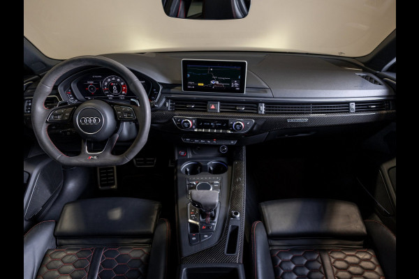 Audi A4 Avant 2.9 TFSI RS 4 quattro / 450pk / Panorama dak / Head up display / Carbon /