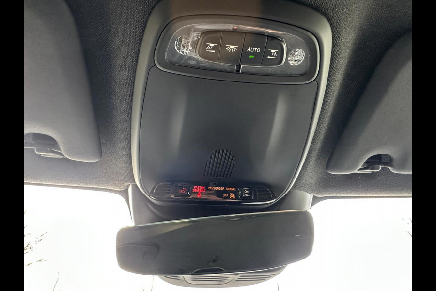 Volvo XC40 1.5 T4 Recharge R-Design 1e Eigenaar211PK! Dealer Onderhouden! Nette Auto! Plug in Hybride