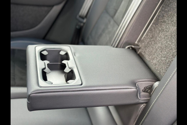 Volvo XC40 1.5 T4 Recharge R-Design 1e Eigenaar211PK! Dealer Onderhouden! Nette Auto! Plug in Hybride