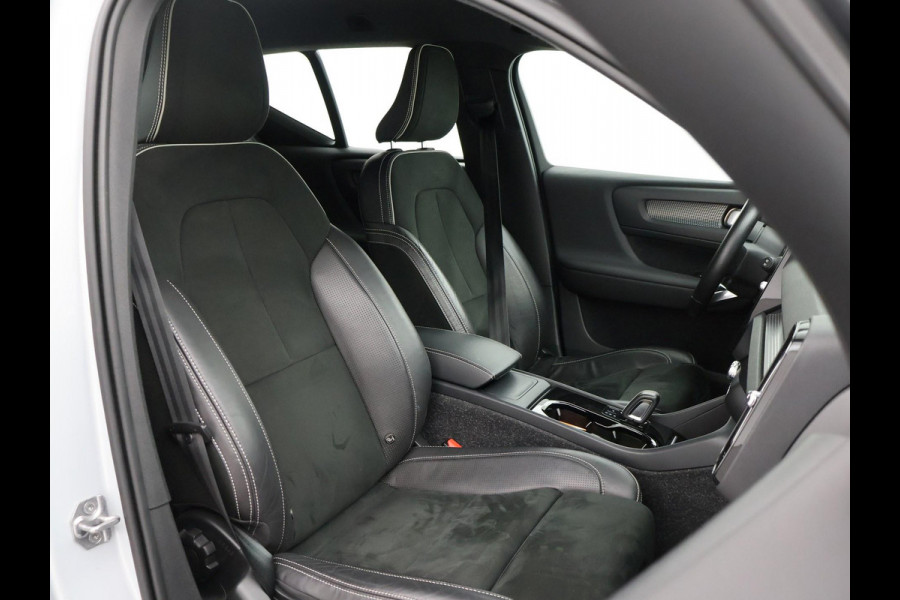 Volvo XC40 RECHARGE P8 408 PK AWD R-DESIGN + 19 INCH | ADAPTIVE CRUISE | APPLE CARPLAY | ANDROID AUTO