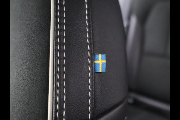 Volvo XC40 RECHARGE P8 408 PK AWD R-DESIGN + 19 INCH | ADAPTIVE CRUISE | APPLE CARPLAY | ANDROID AUTO