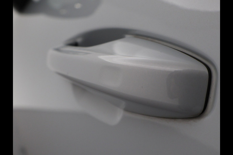 Volvo XC40 RECHARGE P8 408 PK AWD R-DESIGN + 19 INCH | ADAPTIVE CRUISE | APPLE CARPLAY | ANDROID AUTO