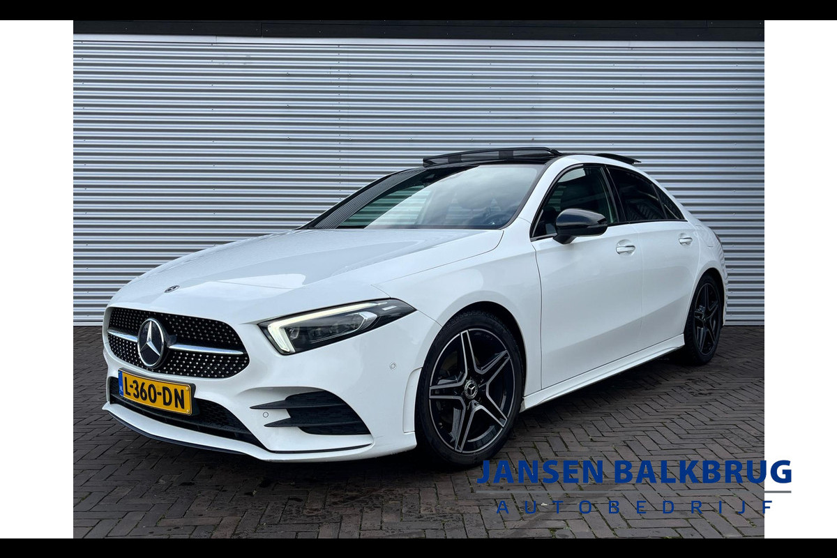 Mercedes-Benz A-Klasse 180 Business Solution AMG panorama dak night sfeer licht vol vol