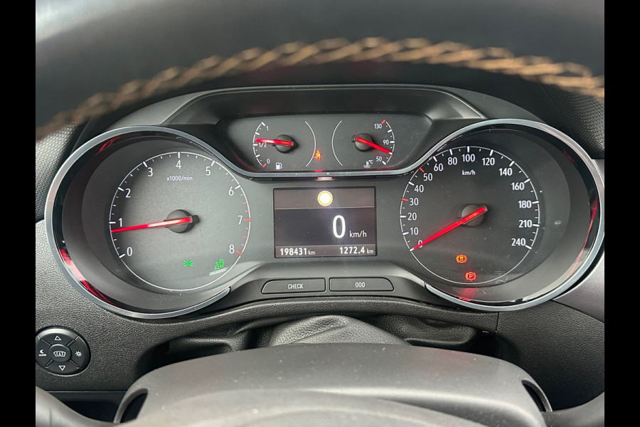 Opel Crossland X 1.2 Turbo Innovation Camera | apple carplay