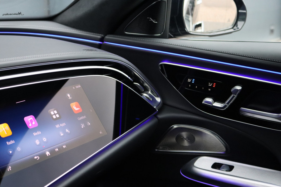 Mercedes-Benz E-Klasse Estate 300 e Exclusive Line Premium | Hyperscreen | Luchtvering | Massage | Stoelventilatie | Burmester | Nappa Leder | Panoramadak | HUD | 3D-Display | Digital Light | Augmented Reality |