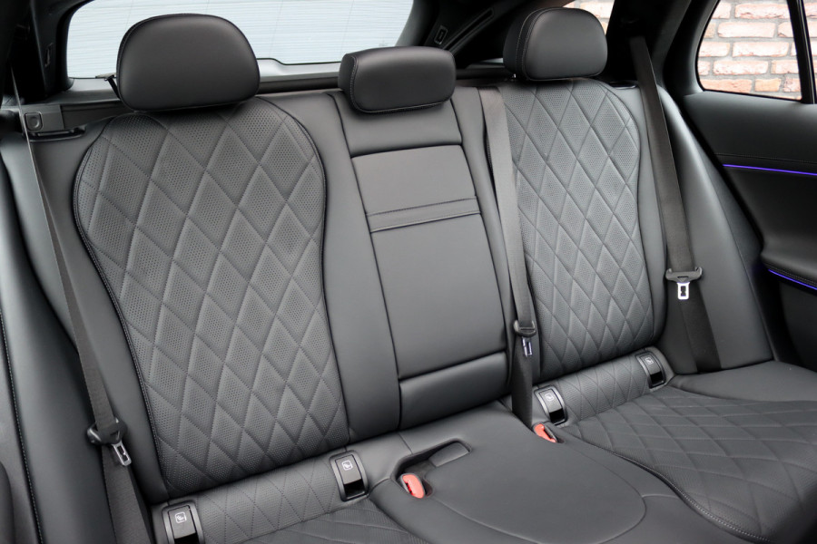 Mercedes-Benz E-Klasse Estate 300 e Exclusive Line Premium | Hyperscreen | Luchtvering | Massage | Stoelventilatie | Burmester | Nappa Leder | Panoramadak | HUD | 3D-Display | Digital Light | Augmented Reality |