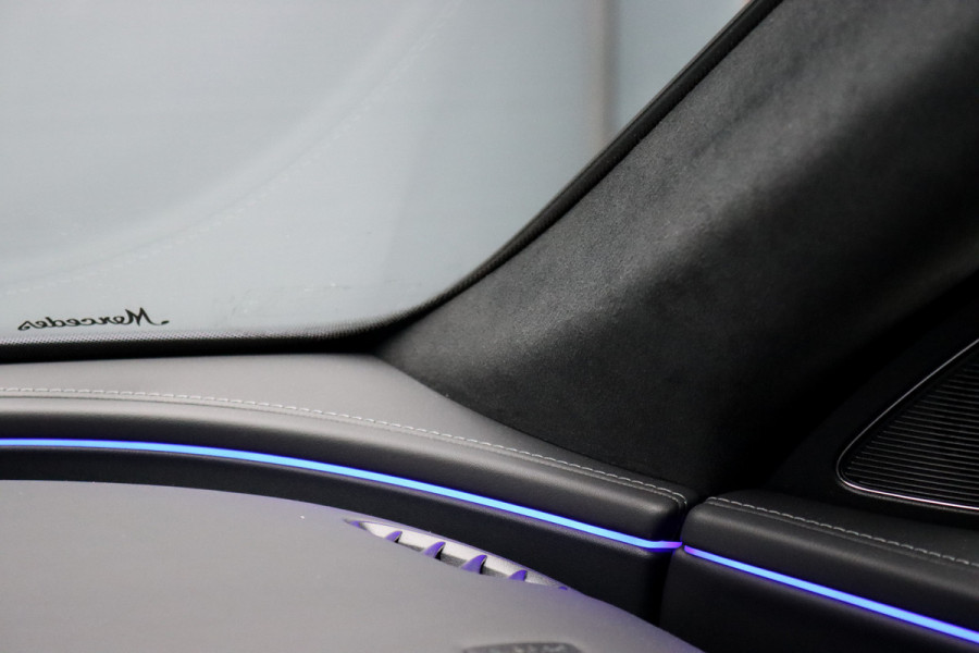 Mercedes-Benz E-Klasse Estate 300 e Exclusive Line Premium | Hyperscreen | Luchtvering | Massage | Stoelventilatie | Burmester | Nappa Leder | Panoramadak | HUD | 3D-Display | Digital Light | Augmented Reality |