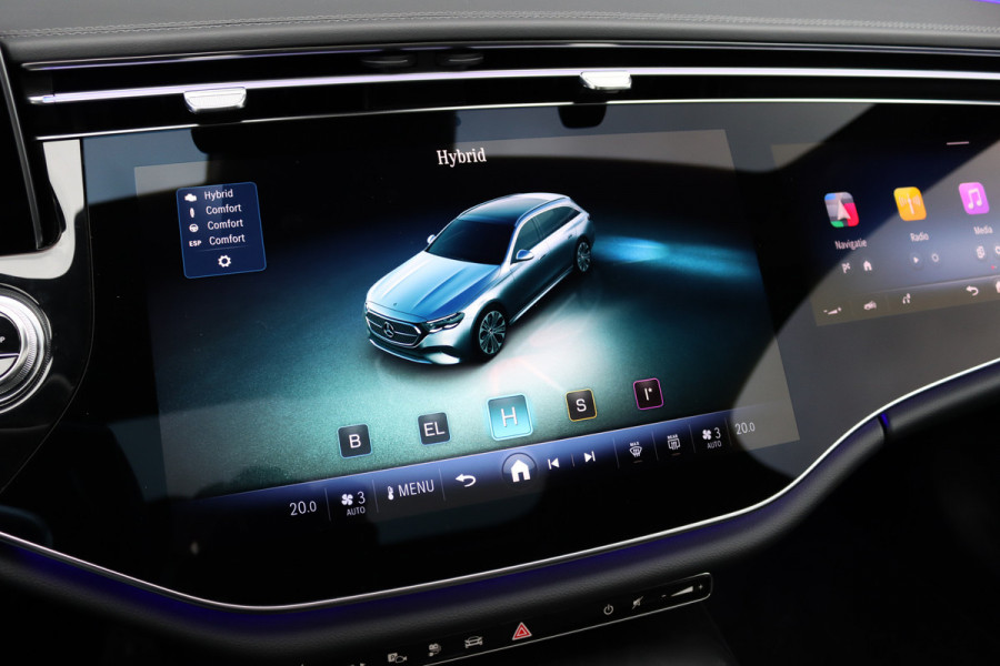 Mercedes-Benz E-Klasse Estate 300 e Exclusive Line Premium | Hyperscreen | Luchtvering | Massage | Stoelventilatie | Burmester | Nappa Leder | Panoramadak | HUD | 3D-Display | Digital Light | Augmented Reality |