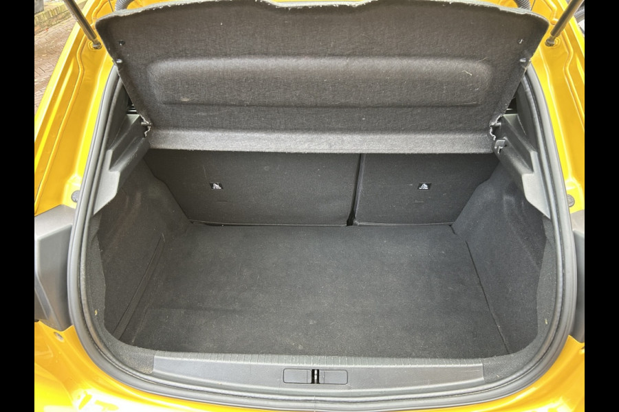 Peugeot 208 1.2 100pk Act. Pack Navi, CarPlay, PDC, LM-velgen