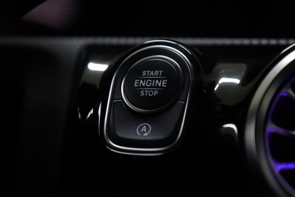 Mercedes-Benz CLA-Klasse 250 4MATIC NAP/PANO/HUD/CARPLAY/BURM/MEMORY/VOL