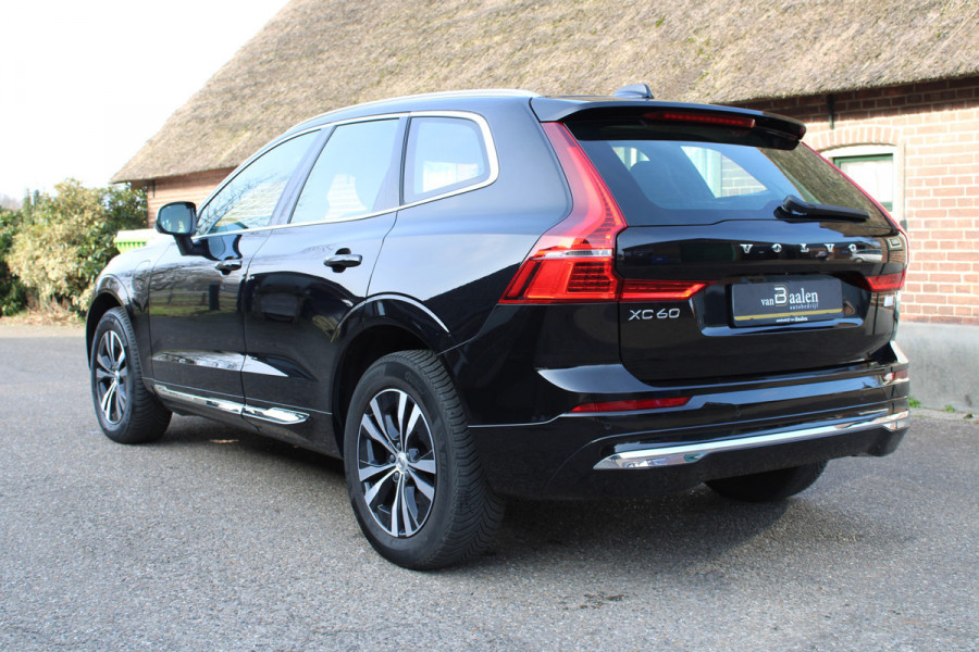 Volvo XC60 2.0 T6 PHEV hybrid AWD Core Bright LONG RANGE LEER PANO 49000KM!!!