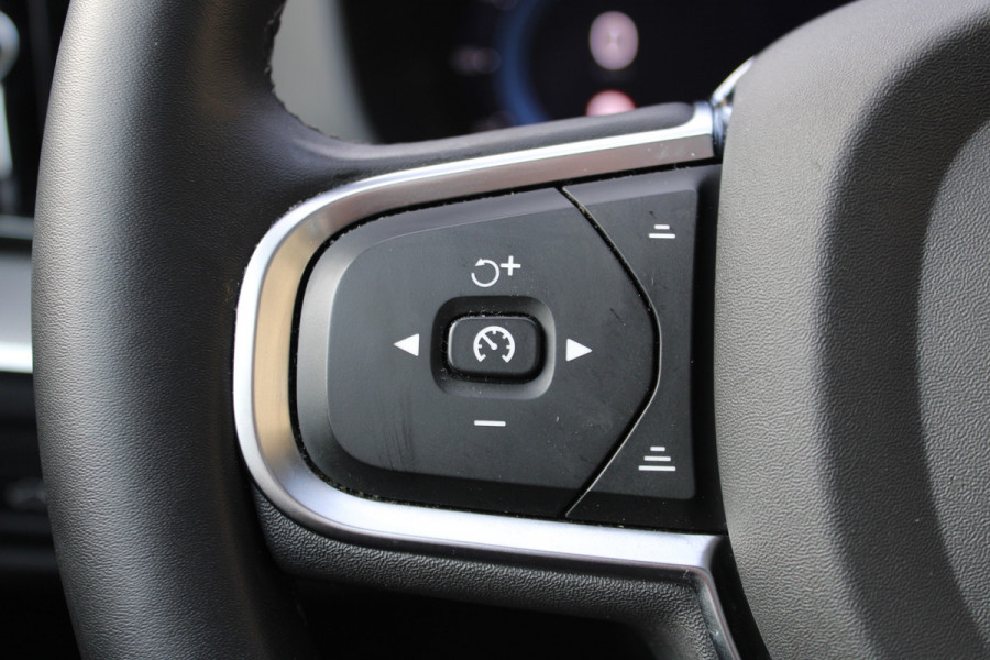 Volvo XC60 2.0 T6 PHEV hybrid AWD Core Bright LONG RANGE LEER PANO 49000KM!!!