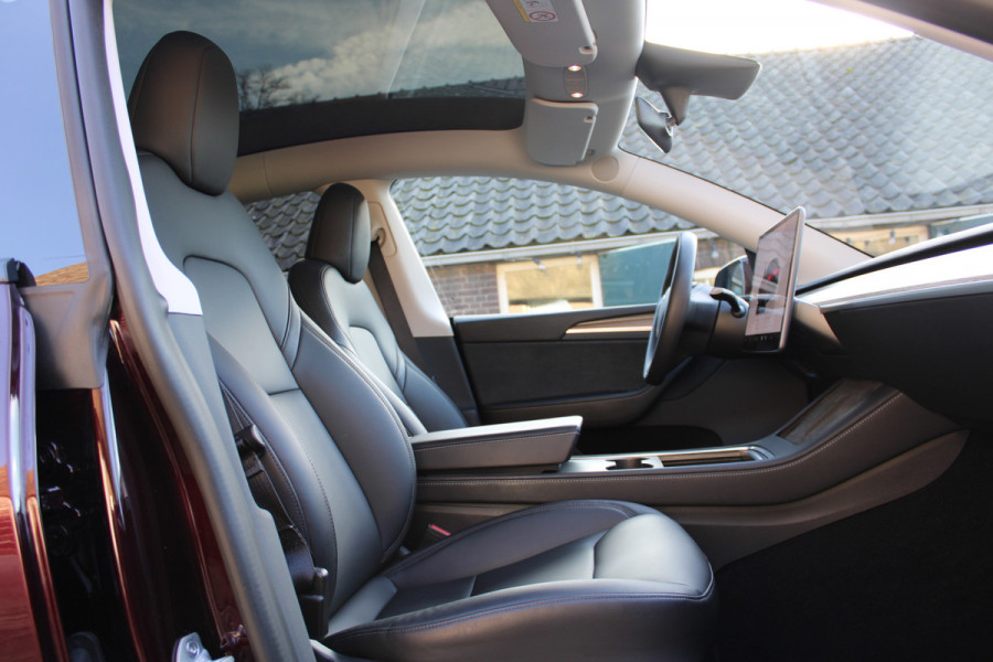 Tesla Model Y RWD 58 kWh SoH 95,5% LEER AUTOPILOT PANO