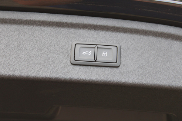 Audi A3 Sportback 40 TFSI e PHEV S-LINE COMPETITION PANO LEER MATRIX SFEER 57000KM!!!