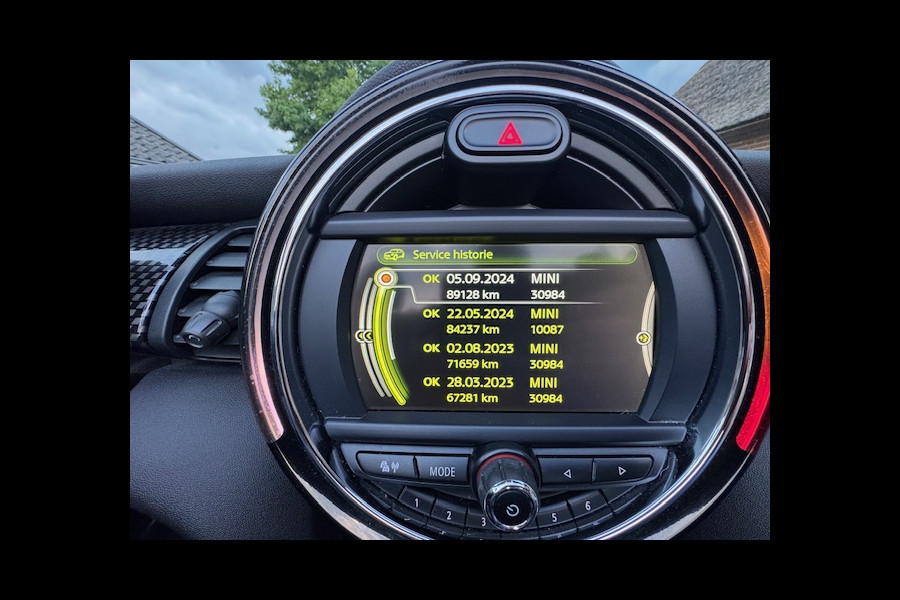 MINI Cabrio 2.0 Cooper S 192Pk JCW AUTOMAAT XENON UNION JACK NAVI ECC 96000KM!!!