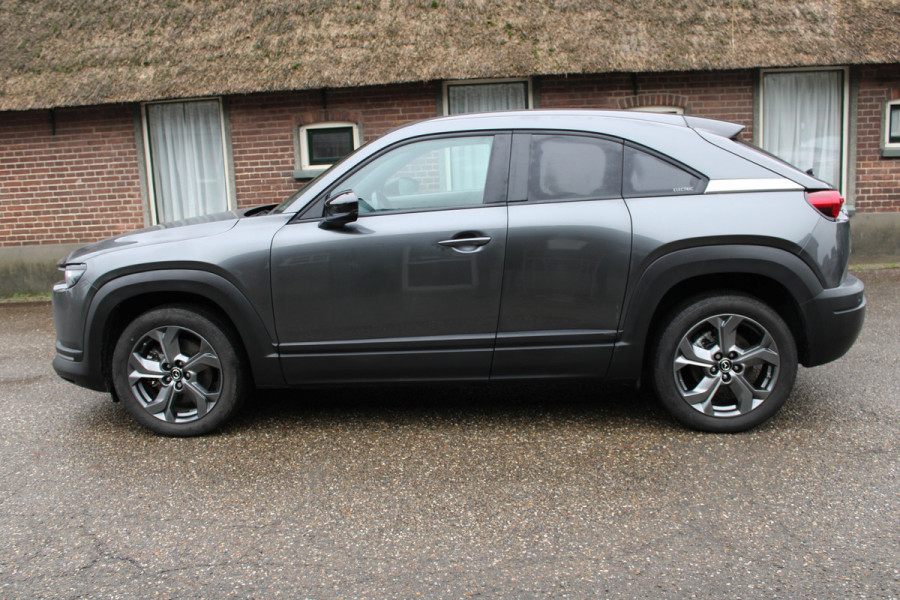 Mazda MX-30 e-SkyActiv 145 First Edition 36 kWh SoH 95.8% NAVI CAMERA 39000KM!!!