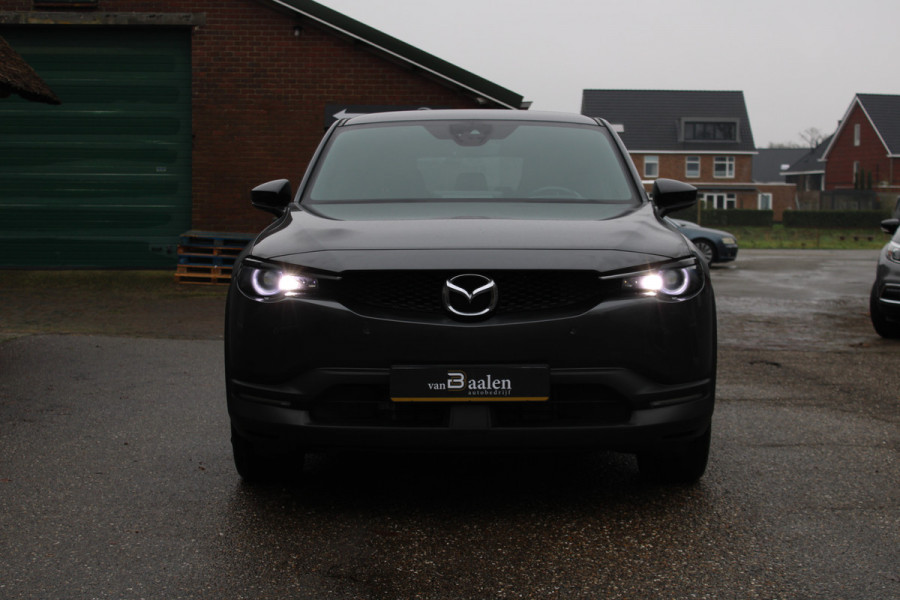 Mazda MX-30 e-SkyActiv 145 First Edition 36 kWh SoH 95.8% NAVI CAMERA 39000KM!!!