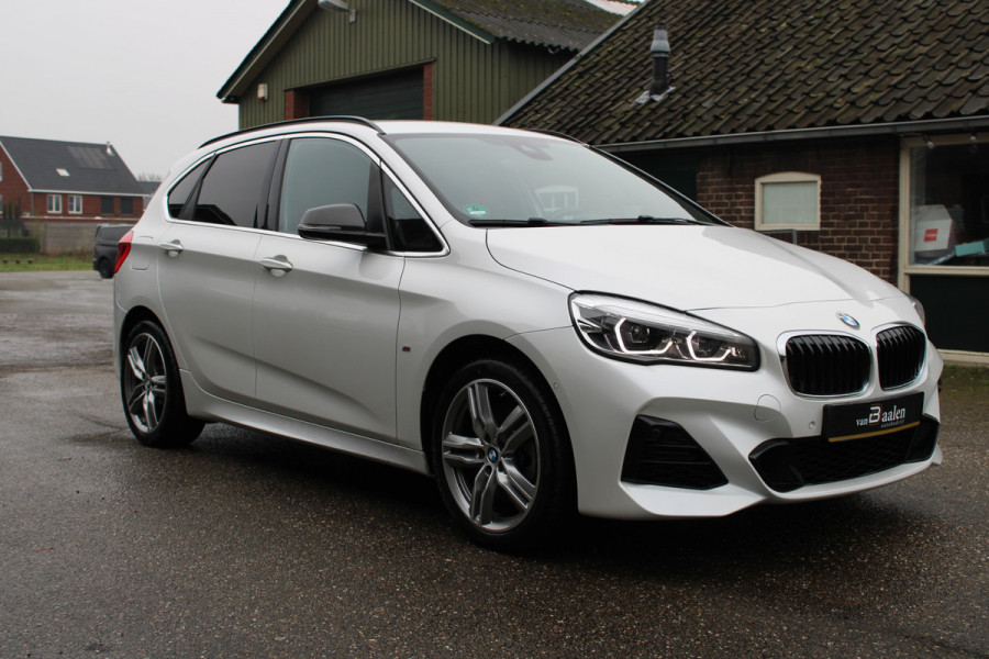 BMW 2 Serie Active Tourer 225xe PHEV High Exe SOh 90.6% M-SPORT LEER LED NAVI 36000KM!!!