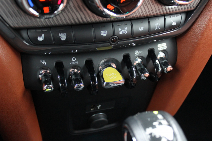MINI Countryman 1.5 Cooper S E ALL4 MINI Yours / Camera / Head-up / Leder / Navigatie / 18'' / Stoelverwarming / DAB / ACC / Alarm Klasse 3