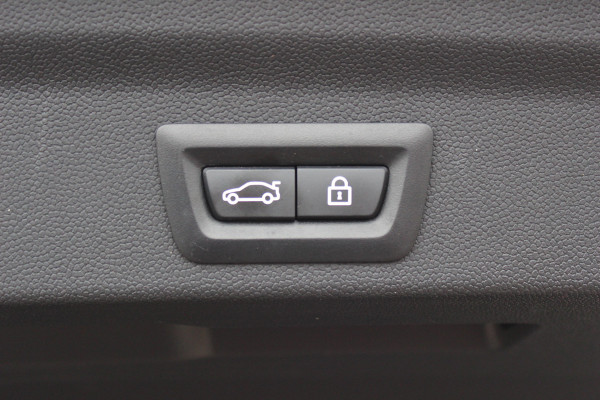 MINI Countryman 1.5 Cooper S E ALL4 MINI Yours / Camera / Head-up / Leder / Navigatie / 18'' / Stoelverwarming / DAB / ACC / Alarm Klasse 3