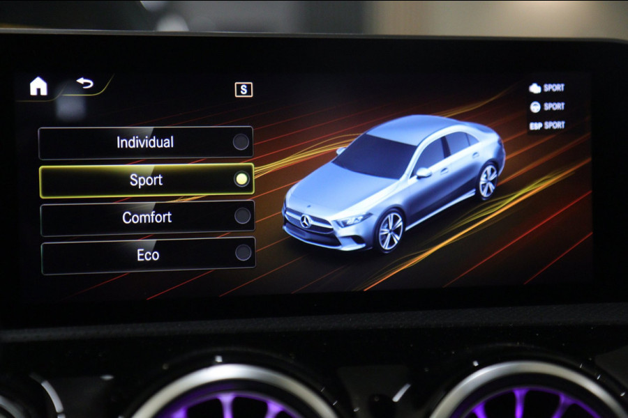 Mercedes-Benz A-Klasse 200 AMG NAP /Pano/Carplay/Sfeerver/Blindspot/VOL