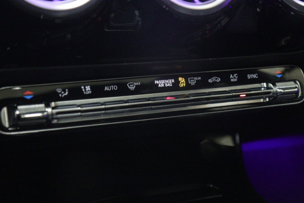 Mercedes-Benz A-Klasse 200 AMG NAP /Pano/Carplay/Sfeerver/Blindspot/VOL