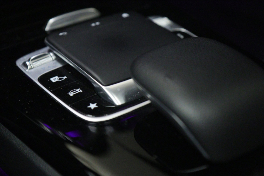Mercedes-Benz A-Klasse 200 AMG NAP /Pano/Carplay/Sfeerver/Blindspot/VOL