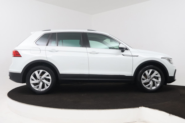 Volkswagen Tiguan 1.5 TSI Life Business (TREKHAAK, STOEL/STUUR VERWARMING, CRUISE ADAPTIEF, CAMERA, DIGITALE COCKPIT)