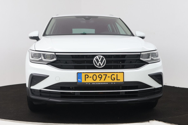 Volkswagen Tiguan 1.5 TSI Life Business (TREKHAAK, STOEL/STUUR VERWARMING, CRUISE ADAPTIEF, CAMERA, DIGITALE COCKPIT)