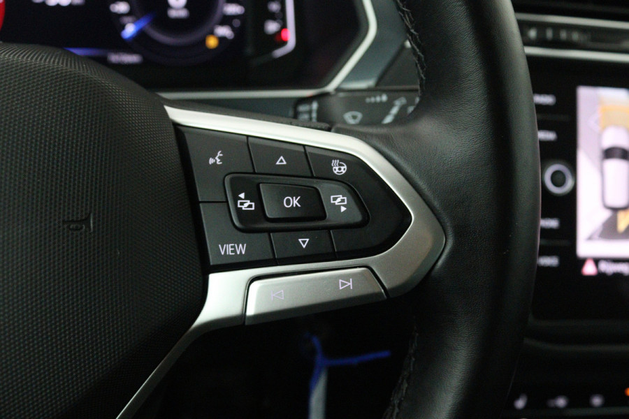Volkswagen Tiguan 1.5 TSI Life Business (TREKHAAK, STOEL/STUUR VERWARMING, CRUISE ADAPTIEF, CAMERA, DIGITALE COCKPIT)
