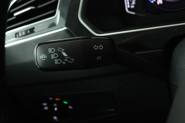 Volkswagen Tiguan 1.5 TSI Life Business (TREKHAAK, STOEL/STUUR VERWARMING, CRUISE ADAPTIEF, CAMERA, DIGITALE COCKPIT)