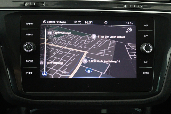 Volkswagen Tiguan 1.5 TSI Life Business (TREKHAAK, STOEL/STUUR VERWARMING, CRUISE ADAPTIEF, CAMERA, DIGITALE COCKPIT)