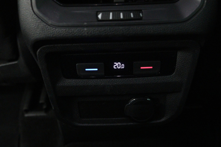 Volkswagen Tiguan 1.5 TSI Life Business (TREKHAAK, STOEL/STUUR VERWARMING, CRUISE ADAPTIEF, CAMERA, DIGITALE COCKPIT)