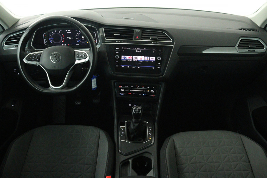Volkswagen Tiguan 1.5 TSI Life Business (TREKHAAK, STOEL/STUUR VERWARMING, CRUISE ADAPTIEF, CAMERA, DIGITALE COCKPIT)