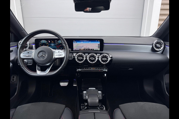 Mercedes-Benz A-Klasse 250 AMG Line Pano/Sfeer/Camera
