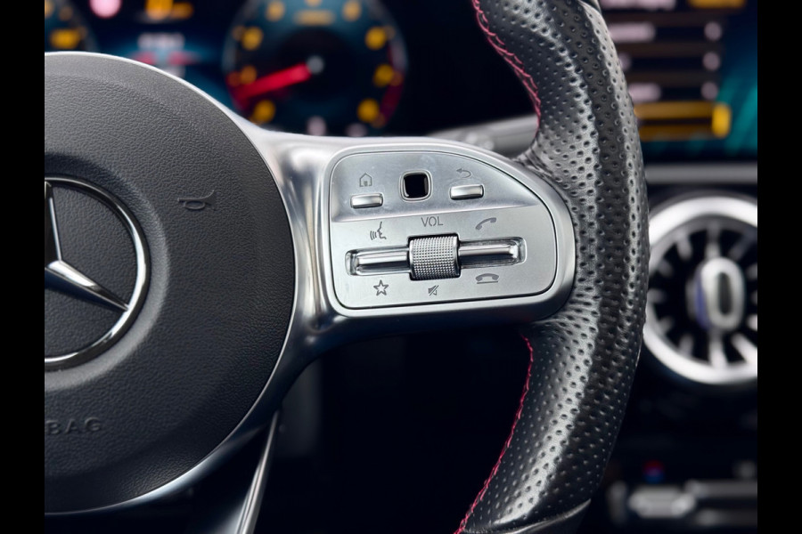 Mercedes-Benz A-Klasse 250 AMG Line Pano/Sfeer/Camera