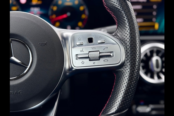 Mercedes-Benz A-Klasse 250 AMG Line Pano/Sfeer/Camera